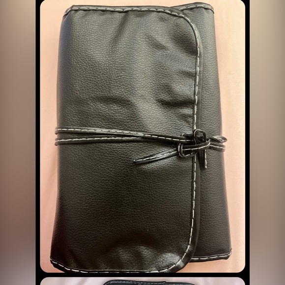 Material Synthetic Fiber
Skin Type Normal,Sensitive - Picture 2 of 2